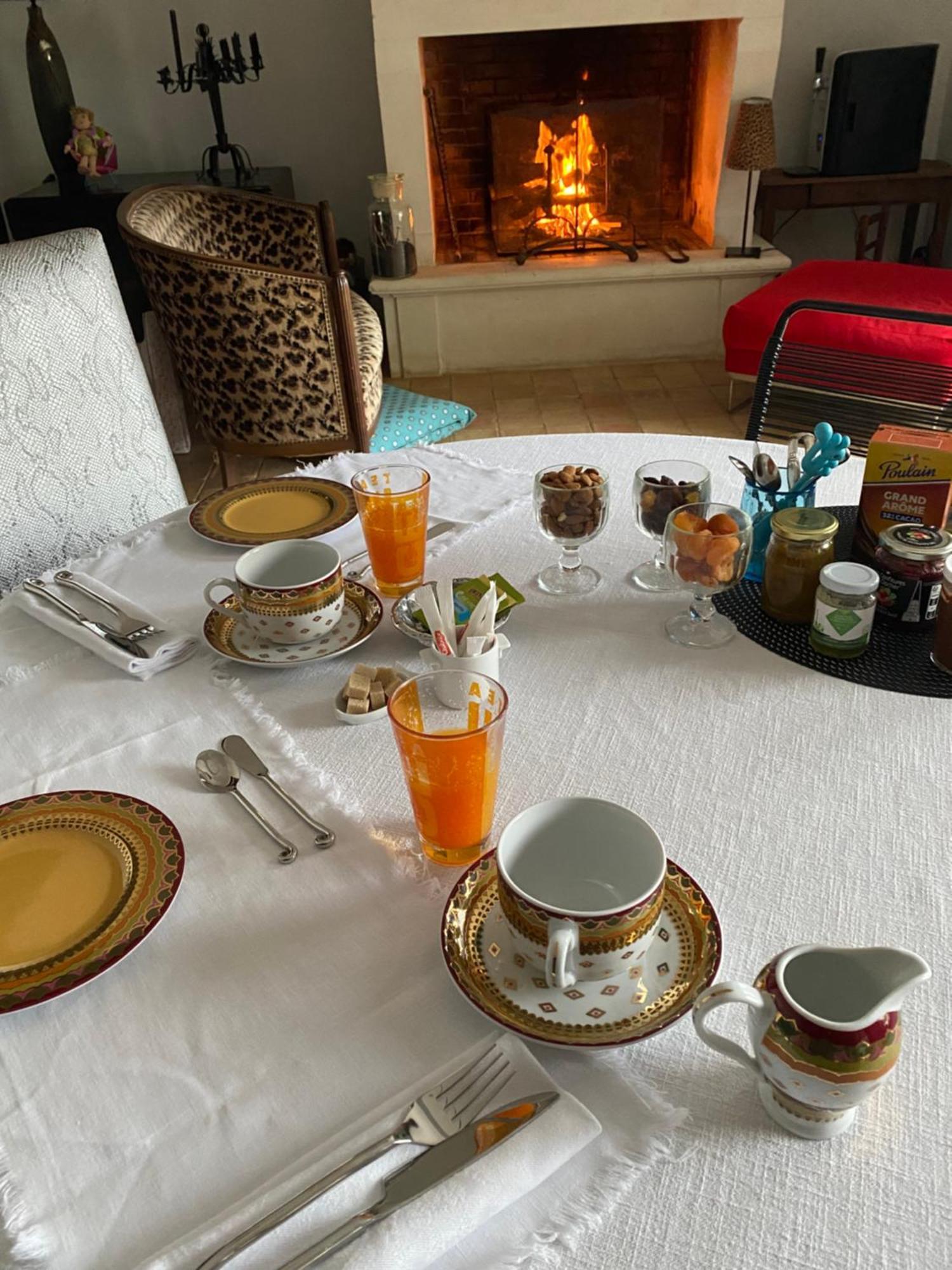 Le 5 Bis Bed & Breakfast Mornac-sur-Seudre Exterior photo